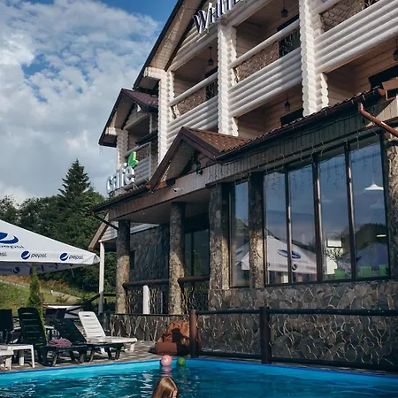 Whiteberry Hotel *